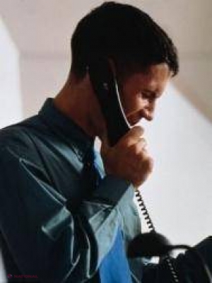 Bărbatul care CÂŞTIGĂ bani de fiecare dată când e DERANJAT la TELEFON