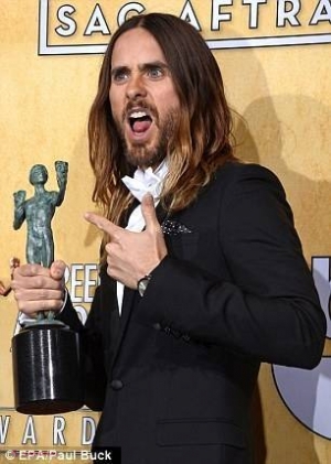 Trei actori CELEBRI vor merge cu MAMELE la OSCAR