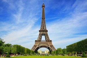 Turnul Eiffel se va transforma în... pădure!