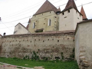 FOTO // Trei sate frumoase din România pe care să le vizitezi vara asta