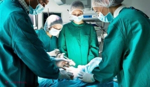 PREMIERĂ în medicina românească: intervenţie neurochirurgicală la un pacient conştient