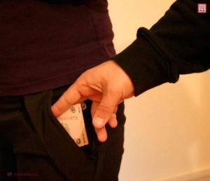 Șeful maternității din Soroca, reținut cu mită