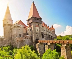 FOTO // Descoperă România: Cinci castele pe care trebuie să le vizitezi