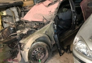 Automobile reparate la Nisporeni și Căușeni cu piese luate de la mașini grav avariate: Proprietarii afacerilor ilegale, amendați