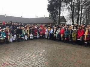 O școală nouă românească a fost INAUGURATĂ la Cernăuți