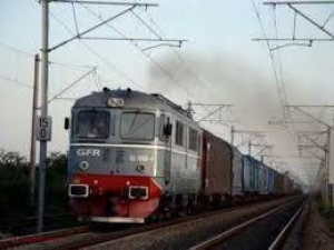 Bărbat, SPULBERAT de un tren pe o cale ferată 