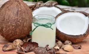 Ulei de cocos // Miracolul din bucătărie: Utilizări neașteptate, beneficii pentru sănătate