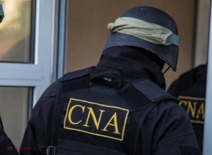 Directorul unei întreprinderi de stat şi alţi patru funcţionari au fost REȚINUȚI de CNA
