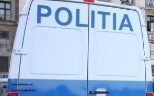 Elev din Chişinău, reţinut de poliţişti. A anunţat că sediul unei vinării este minat