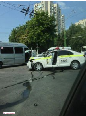 O mașină a poliției a fost accidentată în timpul unei operațiuni speciale