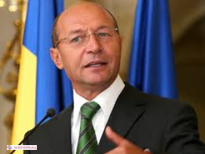 Băsescu SALUTĂ evoluțiile din Ucraina și ATENȚIONEAZĂ noii lideri de la Kiev