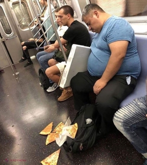 GALERIE FOTO // Oameni care au o zi proastă. Nu ai vrea să fii în locul lor!