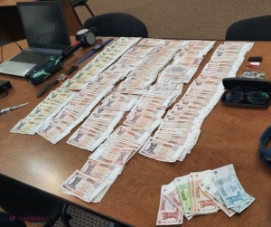 Copiii nesupravegheați fac lucruri trăsnite: Trei minori din Costești au furat o geantă cu 80 000 de lei
