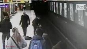 VIDEO // Copil de DOI ani, salvat de pe şinele metroului din Milano