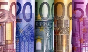 RECORD ABSOLUT al cursului EURO, ÎN AJUN de sărbători! Va depăși pragul de 18 lei