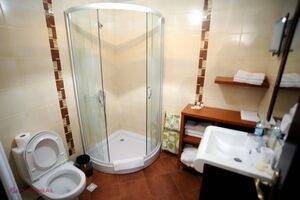 Nu este sănătos să faci duş în fiecare zi