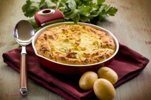 REȚETĂ // Plăcintă de cartofi rumenită la tigaie