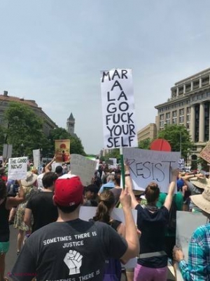 FOTO // Protest uriaş la Washington: Până şi o vedetă de Oscar a ieşit în stradă împotriva lui Trump
