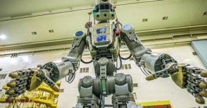 Primul său robot umanoid, Fiodor, trimis de Rusia cu o rachetă Soyouz pe Staţia Spaţială Internaţională