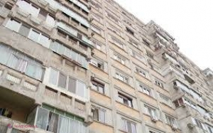 Născută în cămașă: O fetiță de patru ani a fost prinsă în brațe după ce a căzut de la etajul opt