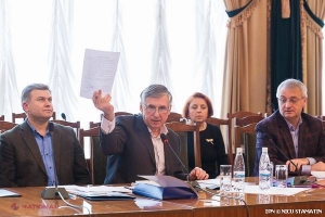 Sfatul lui Sturza pentru unii miniștri din Guvernul Filip: „Dacă vă știți cu probleme, e timpul să o ȘTERGEȚI”