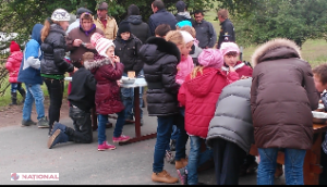 Elevii de la Troița Nouă, hrăniți pentru a protesta