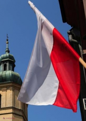 GALERIE FOTO // E haos în Polonia: Politicienii au fost scoşi de poliţie din Parlament