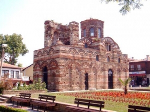 Dacă mergi la odihnă în Bulgaria, NU RATA o excursie în acest orășel. Este de 30 de ani în patrimoniul UNESCO