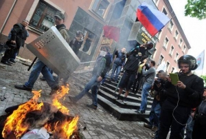 Doneţk // Cinci morţi în confruntările dintre Armată şi separatişti