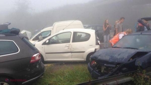 FOTO Accident TERIBIL // 150 de automobile s-au CIOCNIT: Există morţi şi răniţi