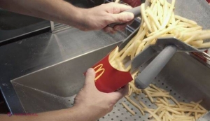 Cum sunt, de fapt, produşi cartofii prăjiţi serviţi în restaurantele McDonald's 