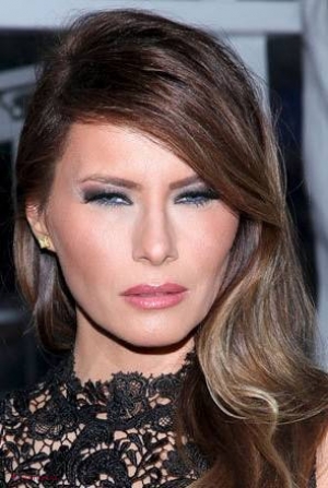 FOTO // Motivul pentru care Melania Trump are ochii mijiţi