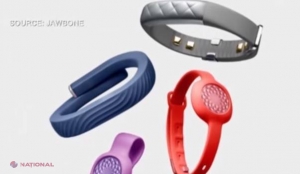 O companie vrea să pună angajaţii să poarte brăţări care să le monitorizeze viaţa zi şi noapte. 