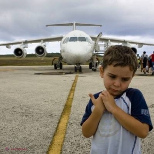 DRAMATIC // Fiecare al zecelea copil din R. Moldova are ambii părinți plecați peste hotare
