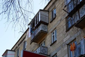 Copil de 5 ani, căzut de la balcon, după ce a rămas SINGUR acasă  