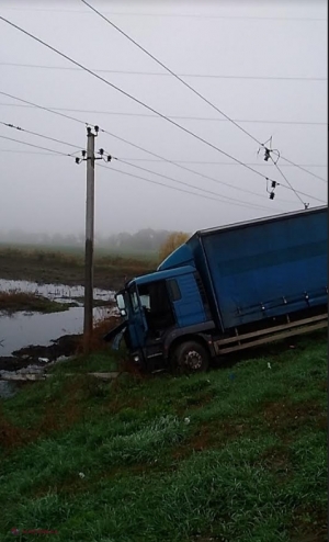 ACCIDENT: Peste 700 de oameni, lăsați fără energie electrică de către un șofer: Un pilon, doborât de un camion la Hâncești