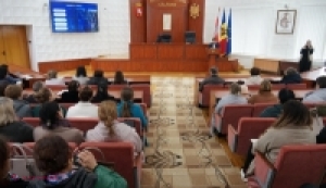 Ministrul Educației promite mese gratuite pentru elevi și modernizarea cantinelor școlare în Călărași