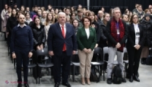 Tineri din întreaga țară își etalează cunoștințele la Olimpiada Republicană de Istorie