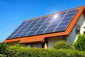 Important pentru prosumatorii casnici: Plafon de capacitate individuală pentru instalațiile fotovoltaice până la 7 kW sau formulă de calcul bazată pe consumul din ultimii trei ani 