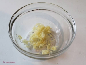 Greșeala pe care toată lumea o face când prepară MUJDEI DE USTUROI! Nu mai pune acest ingredient