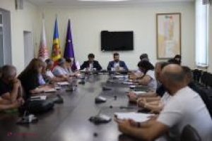 Ministrul Energiei, în vizită la Sîngerei: Noi recorduri în utilizarea energiei regenerabile și proiecte de termoizolare în instituțiile publice
