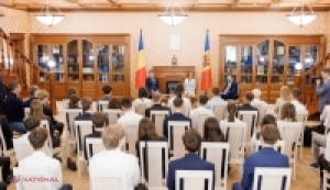 Liderii de la Chișinău și București, întâlnire specială cu elevii olimpici: subiecte fierbinți și oportunități academice discutate