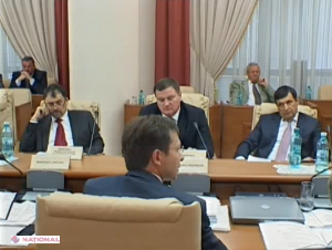 VIDEO // Mihai Ghimpu, PRINS cu MINCIUNA! Liberalii nu au nimic cu concesionarea aeroportului și privatizarea BEM?