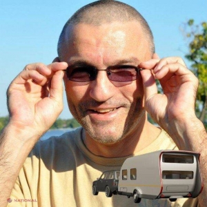 Povestea românului care construiește case pe roți