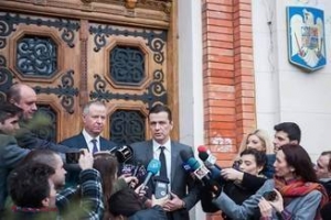 Presa externă scrie că Dragnea vrea să-şi dărâme propriul Guvern: E nemulţumit că Grindeanu n-a ÎMBUNĂTĂŢIT relaţiile cu Rusia