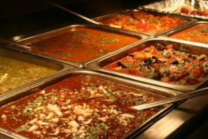 Ce se ÎNTÂMPLĂ în corpul tău când consumi mâncare gătită în ORAȘ