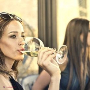 GALERIE FOTO // Cum ARATĂ oamenii după unul, două sau trei pahare de vin?