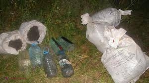 Păstra saci cu droguri în garaj
