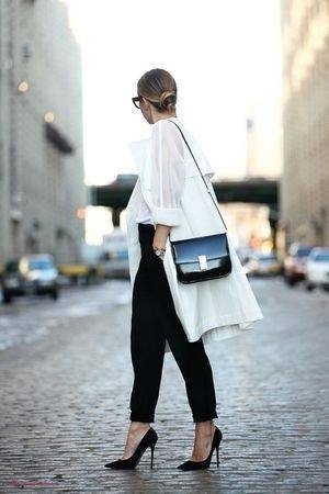 GALERIE FOTO // Accente urban-chic, un stil îndrăzneţ al noului sezon de primăvară/vară