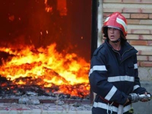 Și-a INCENDIAT casa și a vrut să se OMOARE